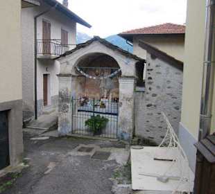 Der wunderschöne Bergort Stazzona