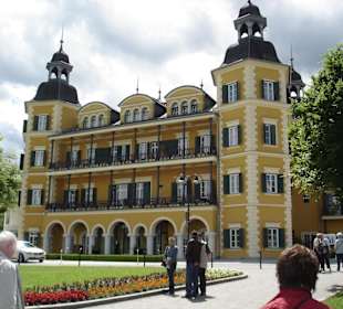 Ein Schloß am Wörthersee