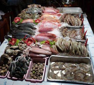 Seafood on beach restaurants