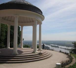 Am Niederwalddenkmal