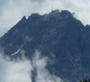 Blick vom Eibsee zur Zugspitze