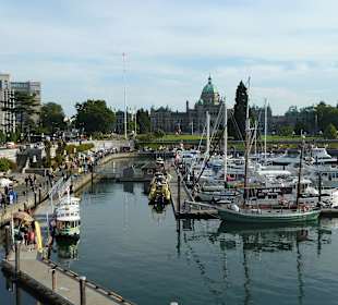 Victoria’s Inner Harbour mit Parlament Buildings