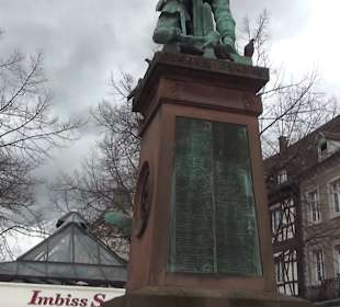 Gefallenendenkmal auf dem Marktplatz Offenburg