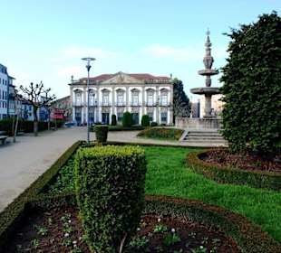 Platz vor dem Tor zur Innenstadt