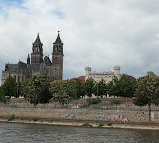 Bei einer Elbe-Schifffahrt in Magdeburg