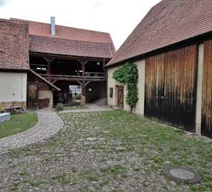 Im Hof des Bauernmuseums