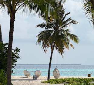Strand JA Manafaru