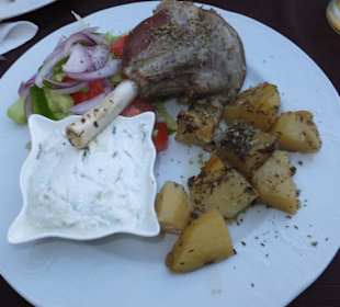 Lammkeule mit Rosmarin vom Ofen