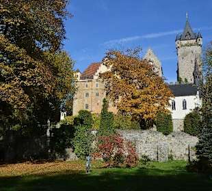 Goldener Oktober am Schloss Egg