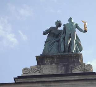 Der Heldenplatz.