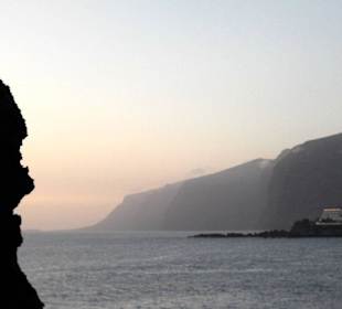 Die Klippen von Los Gigantes im Sonnenuntergnag