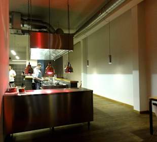 Die offene Küche des Restaurants