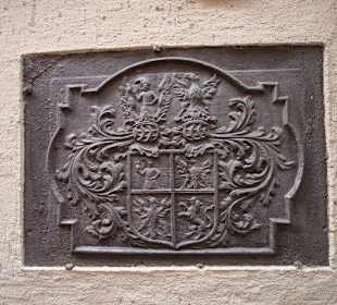 Ofenplatte an der Außenwand