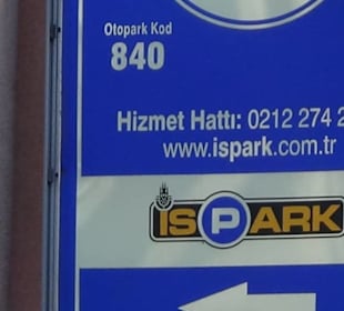 Parkhaus in der Fuat Cd...
