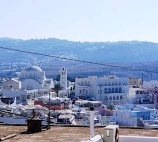 Santorin selbst im Bild Landschaft, Stadt