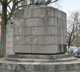 Das 30er-Denkmal in Rastatt