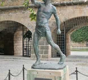 Der balearische Steinschleuderer in Palma