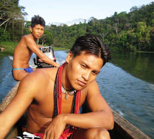 Bootsfahrt zum Dorf der 'Embera-Indianer'