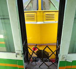 Wagen direkt hinter der Lokomotive