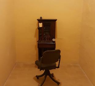 Steckplatz zum Verbinden von Leitungen