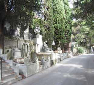 Impression des aussergewöhnlichen Friedhofs