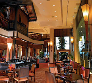 International breakfast buffet 