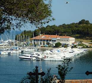 Blick vom Hotel Pineta auf das Restaurant Trost