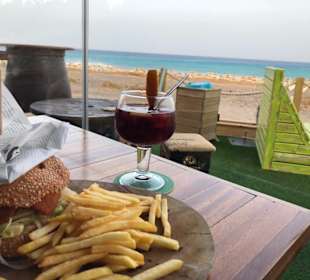 Chicken Burger mit Pommes