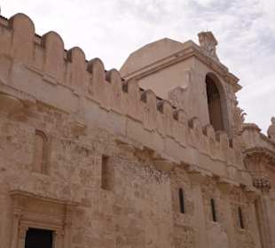 Die griechische Mauer des christl. Doms
