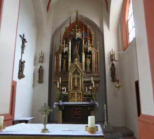 Chor und Hauptaltar St. Johannes der Täufer