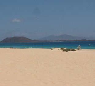 Ansicht auf Lobos und Lanzarote