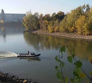 Entlang auf und am Wasser