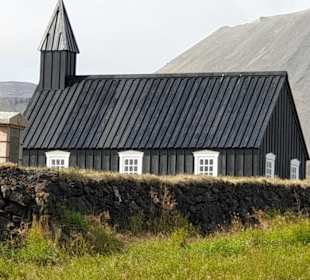 Kirche inBúðir auf der Südseite 