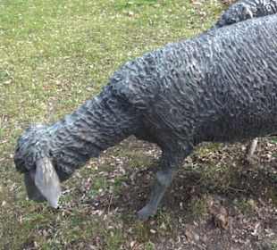 Skulptur Schäfer mit Schafherde