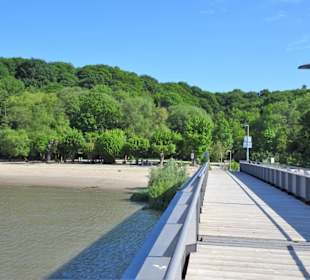 Steg am Rissener Ufer