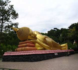 Liegender Budda in Chantaburie