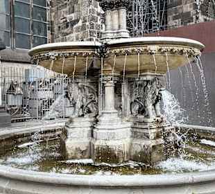 Wunderschöner Brunnen