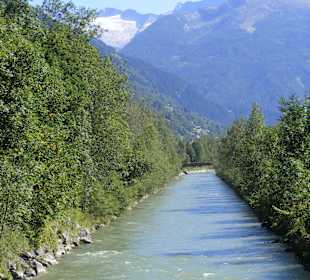 Spaziergang durch den Kurpark zu den Bergbahnen