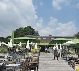 Südtiroler Stuben vom See aus gesehen