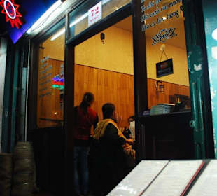 New Day Restaurant von draussen