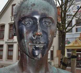 Das Gesicht der Skulptur Teelke