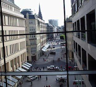Blick in eine Nebenstraße bei der Passage