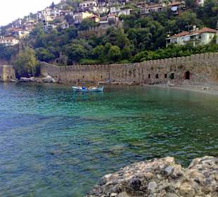 Bucht am Hafen von Alanya