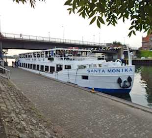 Fahrgastschiff Santa Monika