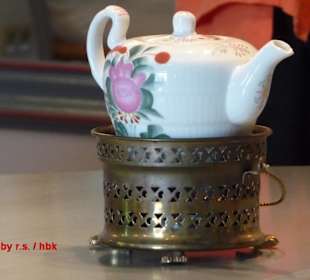 Teekännchen auf einem Stövchen