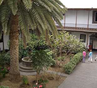 Kirche Santa Ana, Innenhof