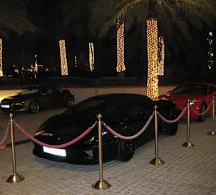 Parkplatz vorm Burj Al Arab