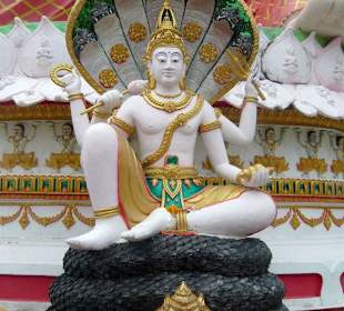 Tempelanlage-Wat Plai Laem