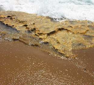 Ersten Steinplatten kommen