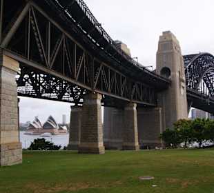 Blick von Kirribilli auf Oper und Harbour Bridge
